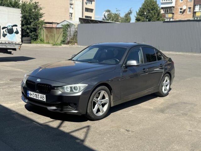 Серый БМВ 3 Серия, объемом двигателя 2 л и пробегом 170 тыс. км за 8800 $, фото 7 на Automoto.ua