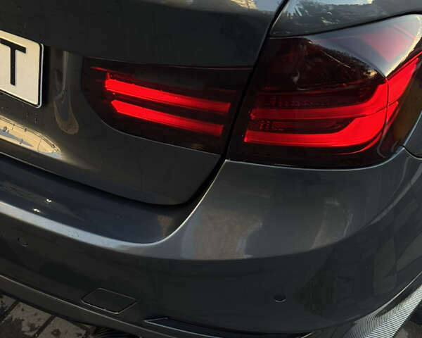 Серый БМВ 3 Серия, объемом двигателя 2 л и пробегом 155 тыс. км за 16300 $, фото 39 на Automoto.ua