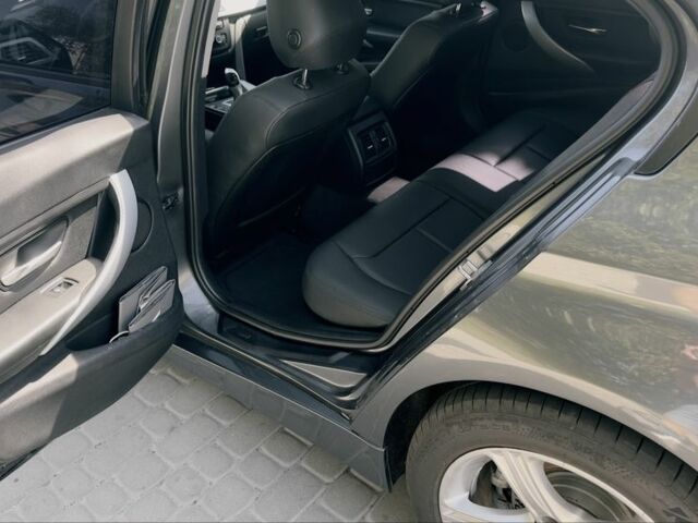 Сірий БМВ 3 Серія, об'ємом двигуна 2 л та пробігом 205 тис. км за 12650 $, фото 8 на Automoto.ua