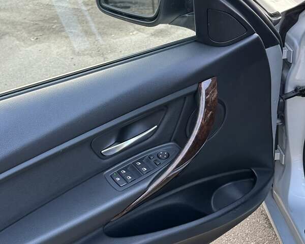 Серый БМВ 3 Серия, объемом двигателя 2 л и пробегом 127 тыс. км за 16700 $, фото 23 на Automoto.ua