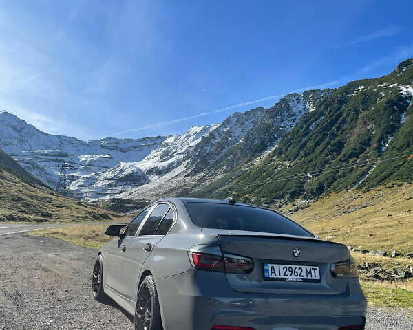 Серый БМВ 3 Серия, объемом двигателя 2 л и пробегом 163 тыс. км за 15700 $, фото 3 на Automoto.ua