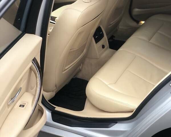 Серый БМВ 3 Серия, объемом двигателя 2 л и пробегом 251 тыс. км за 15799 $, фото 13 на Automoto.ua