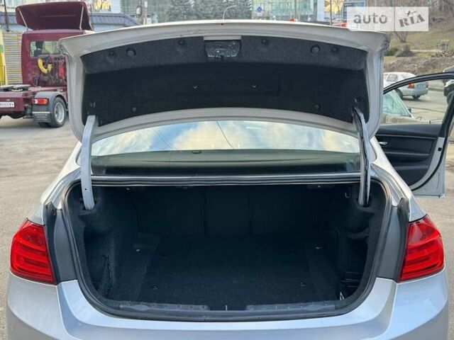 Серый БМВ 3 Серия, объемом двигателя 2 л и пробегом 127 тыс. км за 16700 $, фото 14 на Automoto.ua