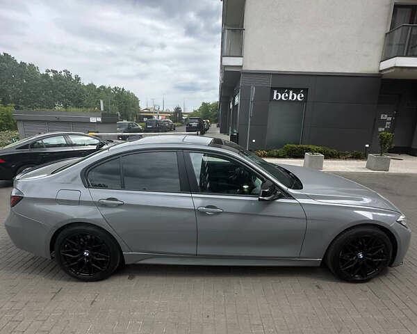 Серый БМВ 3 Серия, объемом двигателя 2 л и пробегом 163 тыс. км за 15700 $, фото 14 на Automoto.ua