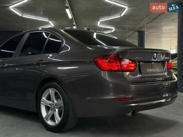 Серый БМВ 3 Серия, объемом двигателя 2 л и пробегом 99 тыс. км за 13900 $, фото 12 на Automoto.ua