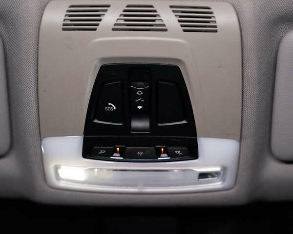 Серый БМВ 3 Серия, объемом двигателя 2 л и пробегом 192 тыс. км за 15000 $, фото 9 на Automoto.ua