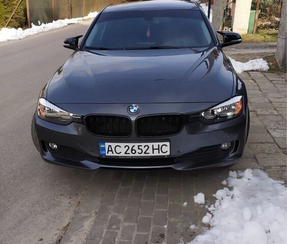 Серый БМВ 3 Серия, объемом двигателя 2 л и пробегом 2 тыс. км за 15000 $, фото 2 на Automoto.ua