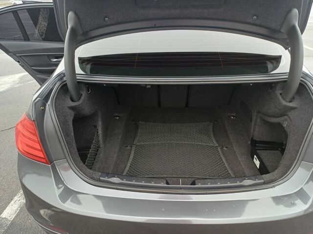 Серый БМВ 3 Серия, объемом двигателя 2 л и пробегом 198 тыс. км за 11800 $, фото 13 на Automoto.ua