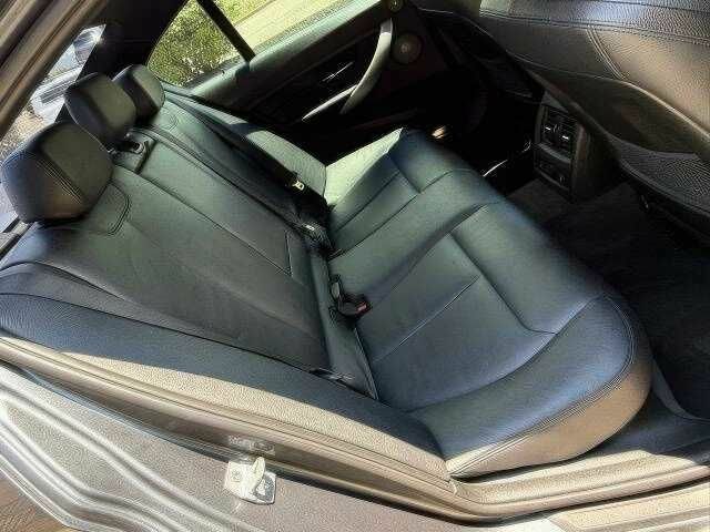 Сірий БМВ 3 Серія, об'ємом двигуна 3 л та пробігом 132 тис. км за 8100 $, фото 13 на Automoto.ua