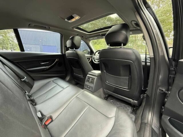 Серый БМВ 3 Серия, объемом двигателя 2 л и пробегом 80 тыс. км за 2100 $, фото 10 на Automoto.ua