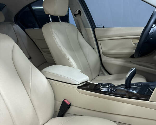 Сірий БМВ 3 Серія, об'ємом двигуна 2 л та пробігом 99 тис. км за 13999 $, фото 12 на Automoto.ua