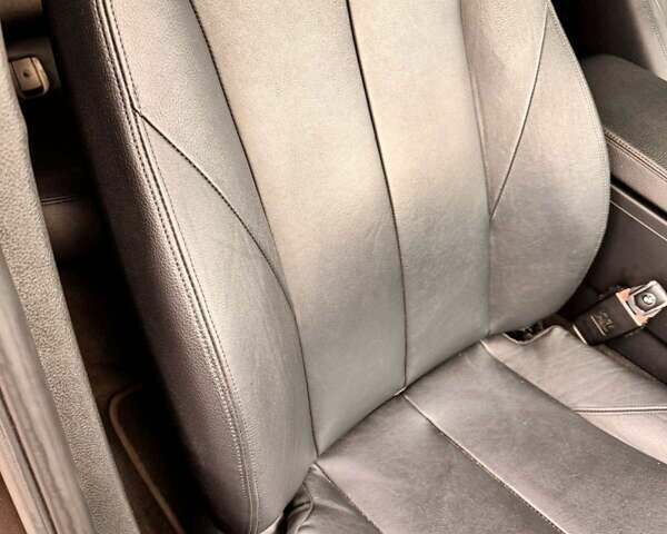 Серый БМВ 3 Серия, объемом двигателя 2 л и пробегом 203 тыс. км за 12000 $, фото 16 на Automoto.ua