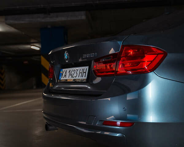 Серый БМВ 3 Серия, объемом двигателя 2 л и пробегом 192 тыс. км за 15000 $, фото 8 на Automoto.ua