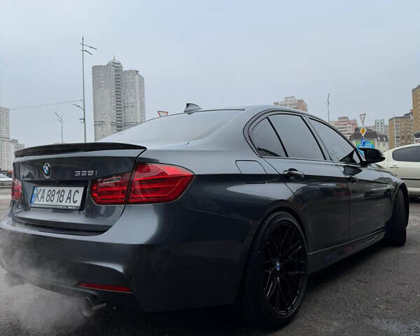 Серый БМВ 3 Серия, объемом двигателя 3 л и пробегом 152 тыс. км за 20800 $, фото 10 на Automoto.ua