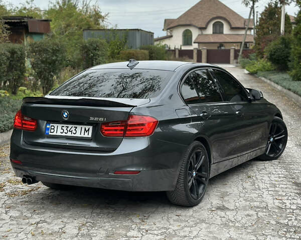 Серый БМВ 3 Серия, объемом двигателя 2 л и пробегом 223 тыс. км за 12500 $, фото 2 на Automoto.ua