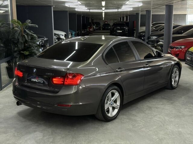 БМВ 3 Серия 2014 в Одессе на Automoto.ua Серый БМВ 3 Серия, объемом двигателя 2 л и пробегом 99 тыс. км за 13900 $, фото 8 на Automoto.ua