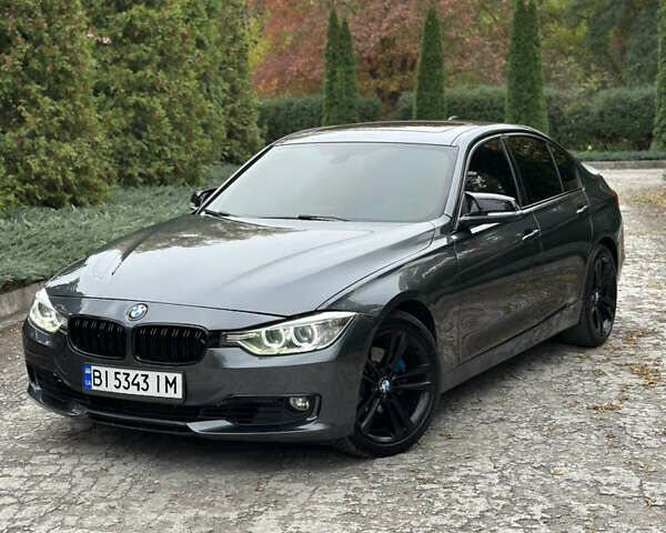 Серый БМВ 3 Серия, объемом двигателя 2 л и пробегом 223 тыс. км за 12500 $, фото 1 на Automoto.ua