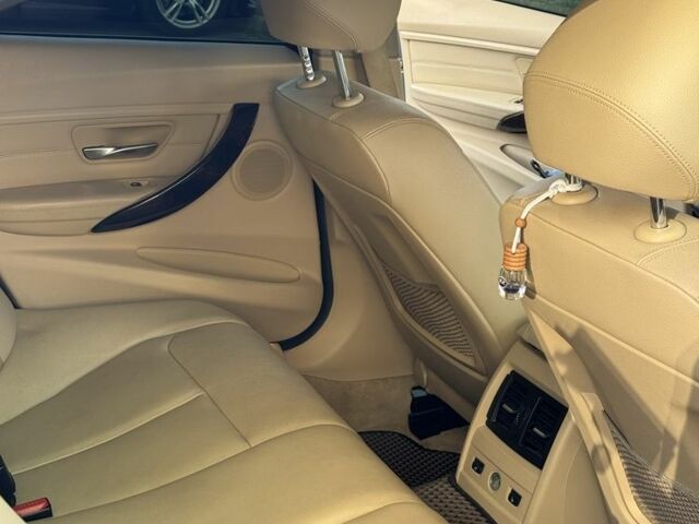 Серый БМВ 3 Серия, объемом двигателя 2 л и пробегом 162 тыс. км за 298 $, фото 1 на Automoto.ua