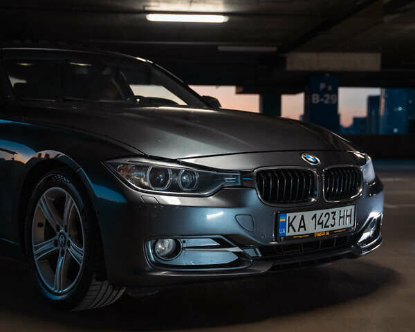 Серый БМВ 3 Серия, объемом двигателя 2 л и пробегом 192 тыс. км за 15000 $, фото 7 на Automoto.ua