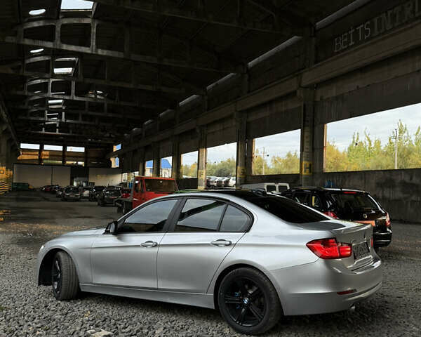 Серый БМВ 3 Серия, объемом двигателя 2 л и пробегом 210 тыс. км за 10500 $, фото 4 на Automoto.ua