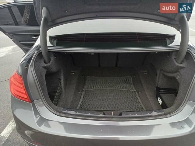 Сірий БМВ 3 Серія, об'ємом двигуна 2 л та пробігом 198 тис. км за 11800 $, фото 15 на Automoto.ua