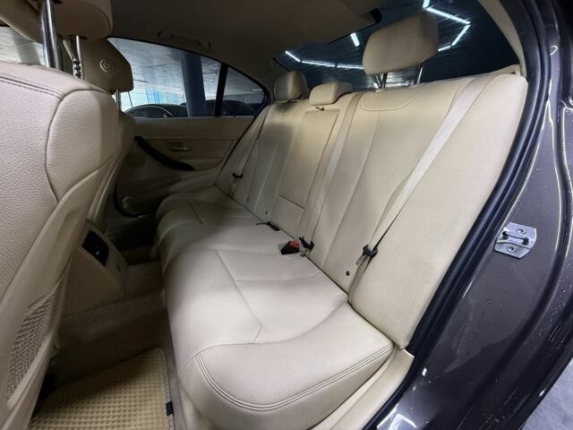 БМВ 3 Серия 2014 в Одессе на Automoto.ua Серый БМВ 3 Серия, объемом двигателя 2 л и пробегом 99 тыс. км за 13900 $, фото 17 на Automoto.ua