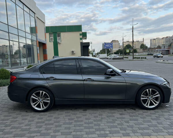 БМВ 3 Серия 2014 в Хмельницком на Automoto.ua Серый БМВ 3 Серия, объемом двигателя 2 л и пробегом 173 тыс. км за 15000 $, фото 3 на Automoto.ua