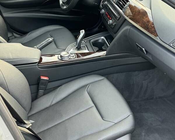 Серый БМВ 3 Серия, объемом двигателя 2 л и пробегом 127 тыс. км за 16700 $, фото 18 на Automoto.ua