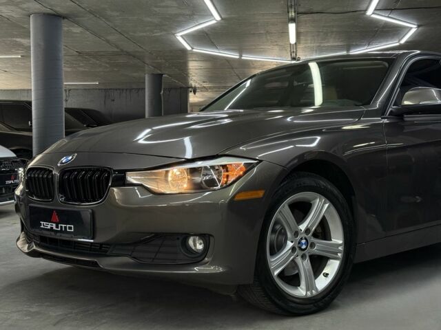 БМВ 3 Серия 2014 в Одессе на Automoto.ua Серый БМВ 3 Серия, объемом двигателя 2 л и пробегом 99 тыс. км за 13900 $, фото 7 на Automoto.ua