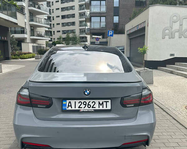 Серый БМВ 3 Серия, объемом двигателя 2 л и пробегом 163 тыс. км за 15700 $, фото 15 на Automoto.ua