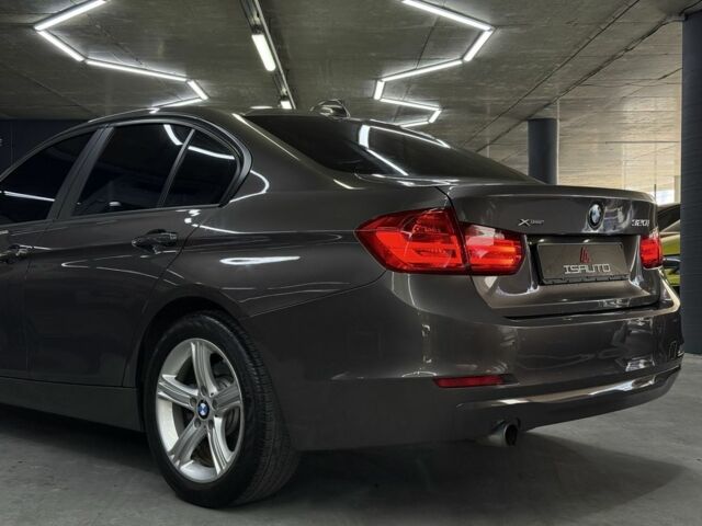 БМВ 3 Серия 2014 в Одессе на Automoto.ua Серый БМВ 3 Серия, объемом двигателя 2 л и пробегом 99 тыс. км за 13900 $, фото 15 на Automoto.ua