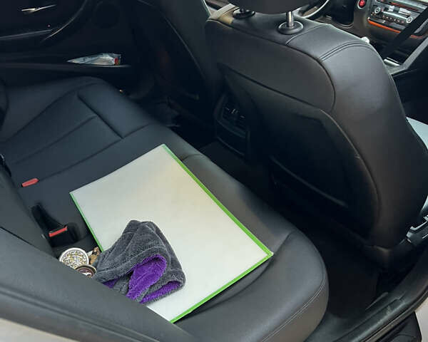 Серый БМВ 3 Серия, объемом двигателя 2 л и пробегом 180 тыс. км за 11000 $, фото 9 на Automoto.ua