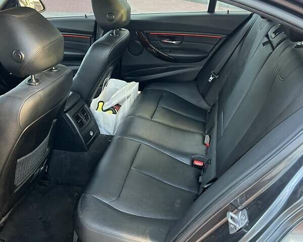 Серый БМВ 3 Серия, объемом двигателя 2 л и пробегом 260 тыс. км за 10900 $, фото 8 на Automoto.ua