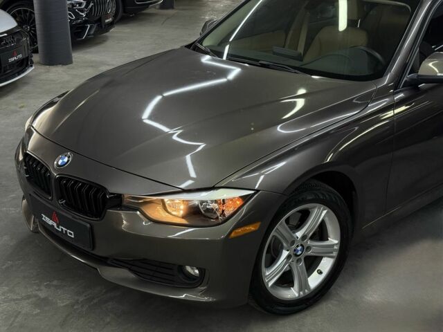 БМВ 3 Серия 2014 в Одессе на Automoto.ua Серый БМВ 3 Серия, объемом двигателя 2 л и пробегом 99 тыс. км за 13900 $, фото 5 на Automoto.ua