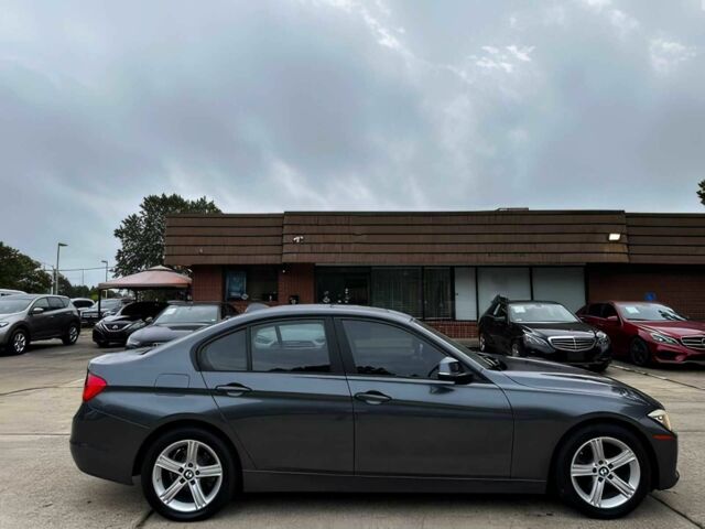 Серый БМВ 3 Серия, объемом двигателя 2 л и пробегом 89 тыс. км за 6500 $, фото 7 на Automoto.ua