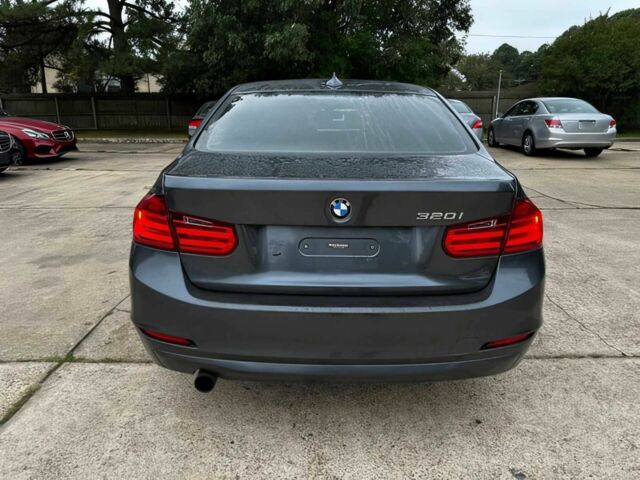 Серый БМВ 3 Серия, объемом двигателя 2 л и пробегом 89 тыс. км за 6500 $, фото 5 на Automoto.ua