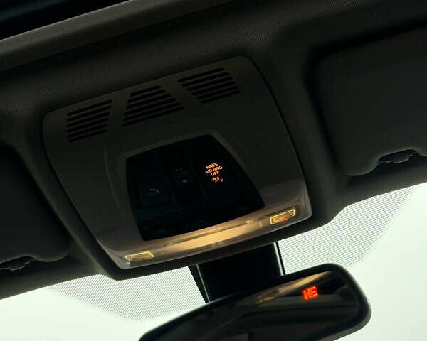 Серый БМВ 3 Серия, объемом двигателя 2 л и пробегом 225 тыс. км за 12600 $, фото 22 на Automoto.ua