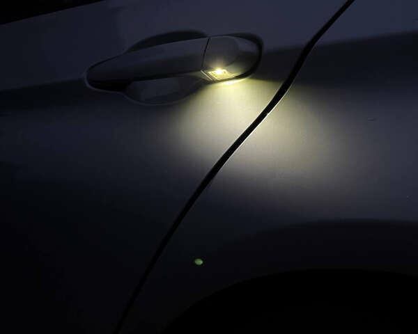 Серый БМВ 3 Серия, объемом двигателя 2 л и пробегом 225 тыс. км за 12600 $, фото 32 на Automoto.ua