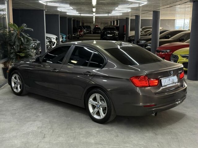 БМВ 3 Серия 2014 в Одессе на Automoto.ua Серый БМВ 3 Серия, объемом двигателя 2 л и пробегом 99 тыс. км за 13900 $, фото 12 на Automoto.ua