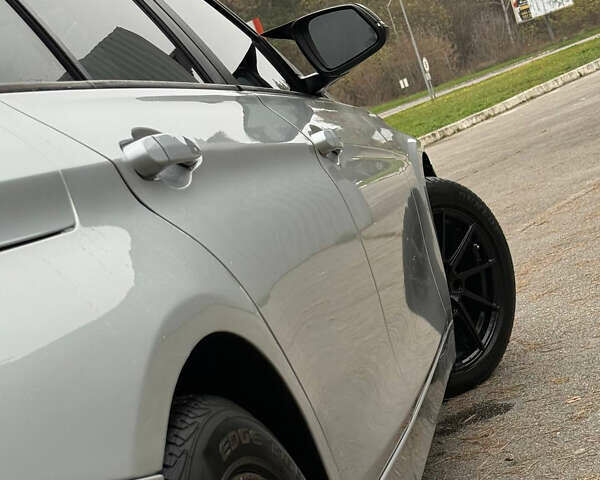 Серый БМВ 3 Серия, объемом двигателя 2 л и пробегом 225 тыс. км за 12600 $, фото 10 на Automoto.ua