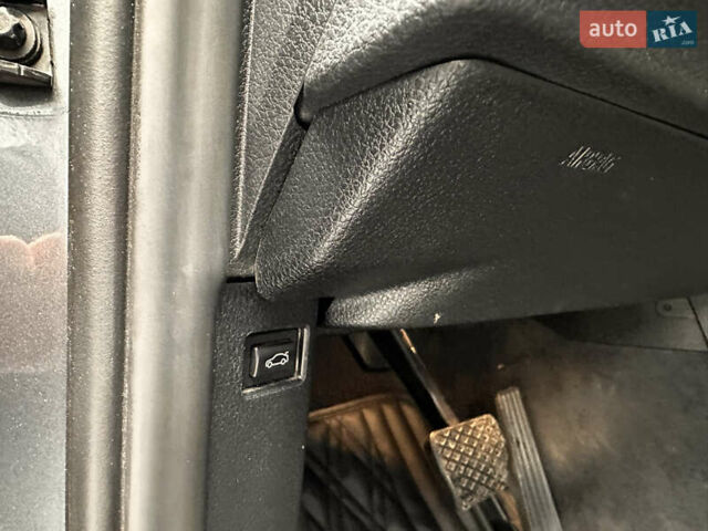 Серый БМВ 3 Серия, объемом двигателя 2 л и пробегом 170 тыс. км за 14350 $, фото 18 на Automoto.ua