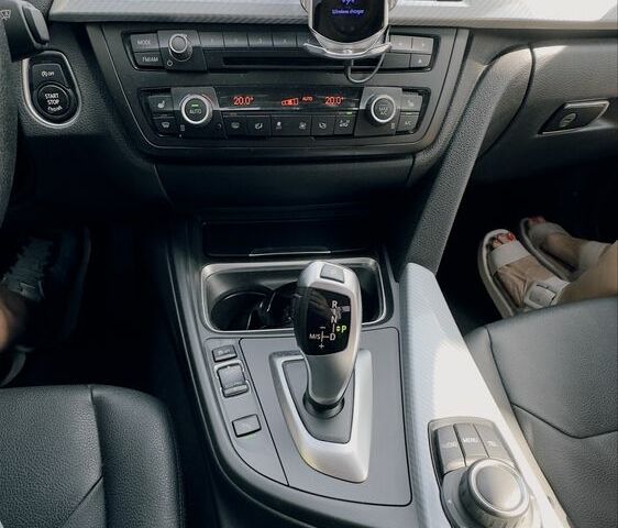 Сірий БМВ 3 Серія, об'ємом двигуна 2 л та пробігом 205 тис. км за 12650 $, фото 14 на Automoto.ua