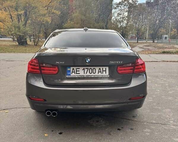 Серый БМВ 3 Серия, объемом двигателя 2 л и пробегом 203 тыс. км за 12000 $, фото 3 на Automoto.ua