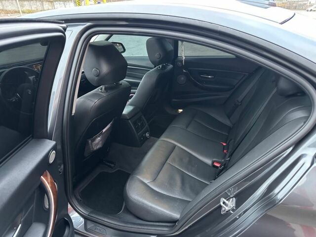 Серый БМВ 3 Серия, объемом двигателя 2 л и пробегом 330 тыс. км за 11700 $, фото 7 на Automoto.ua