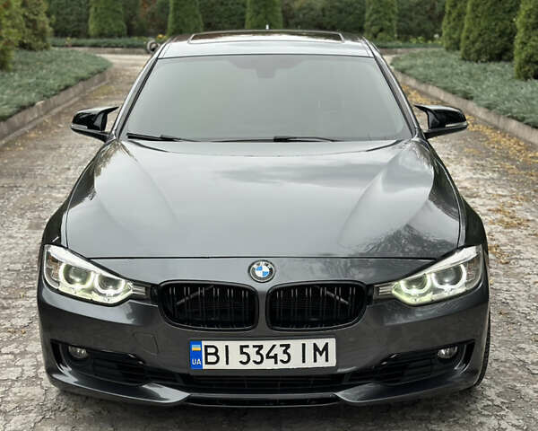 Серый БМВ 3 Серия, объемом двигателя 2 л и пробегом 223 тыс. км за 12500 $, фото 4 на Automoto.ua