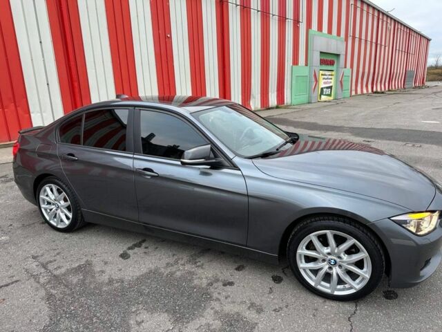 Серый БМВ 3 Серия, объемом двигателя 2 л и пробегом 330 тыс. км за 11700 $, фото 4 на Automoto.ua