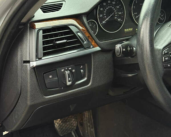 Серый БМВ 3 Серия, объемом двигателя 2 л и пробегом 225 тыс. км за 12600 $, фото 21 на Automoto.ua