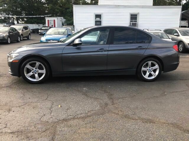 Серый БМВ 3 Серия, объемом двигателя 2 л и пробегом 84 тыс. км за 4700 $, фото 3 на Automoto.ua