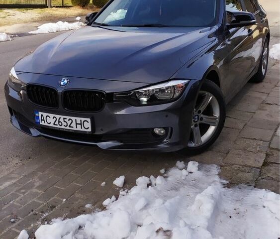 Серый БМВ 3 Серия, объемом двигателя 2 л и пробегом 2 тыс. км за 15000 $, фото 4 на Automoto.ua