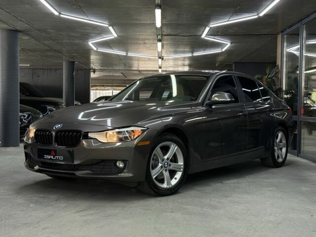 БМВ 3 Серия 2014 в Одессе на Automoto.ua Серый БМВ 3 Серия, объемом двигателя 2 л и пробегом 99 тыс. км за 13900 $, фото 6 на Automoto.ua